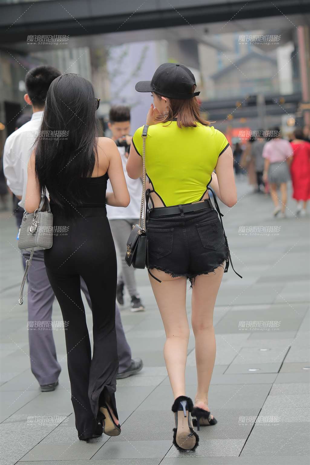图片[2]-【凯恩赛贴】朝气蓬勃-街拍流行馆