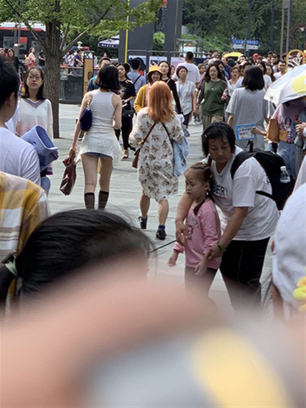 图片[3]-【视觉冲击赛贴】白嫩的皮肤-街拍流行馆