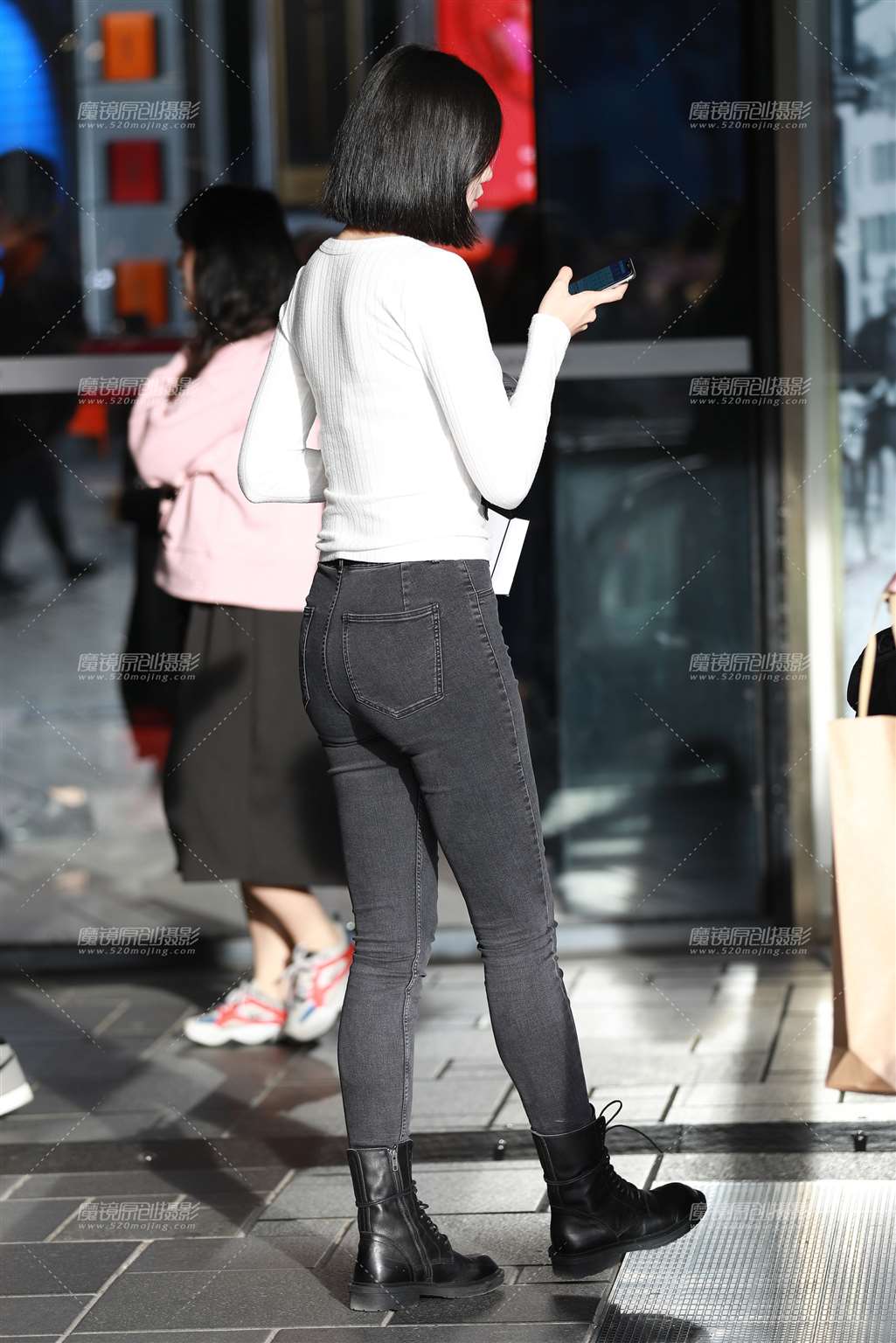 图片[4]-【玻璃赛帖】知性美女-街拍流行馆