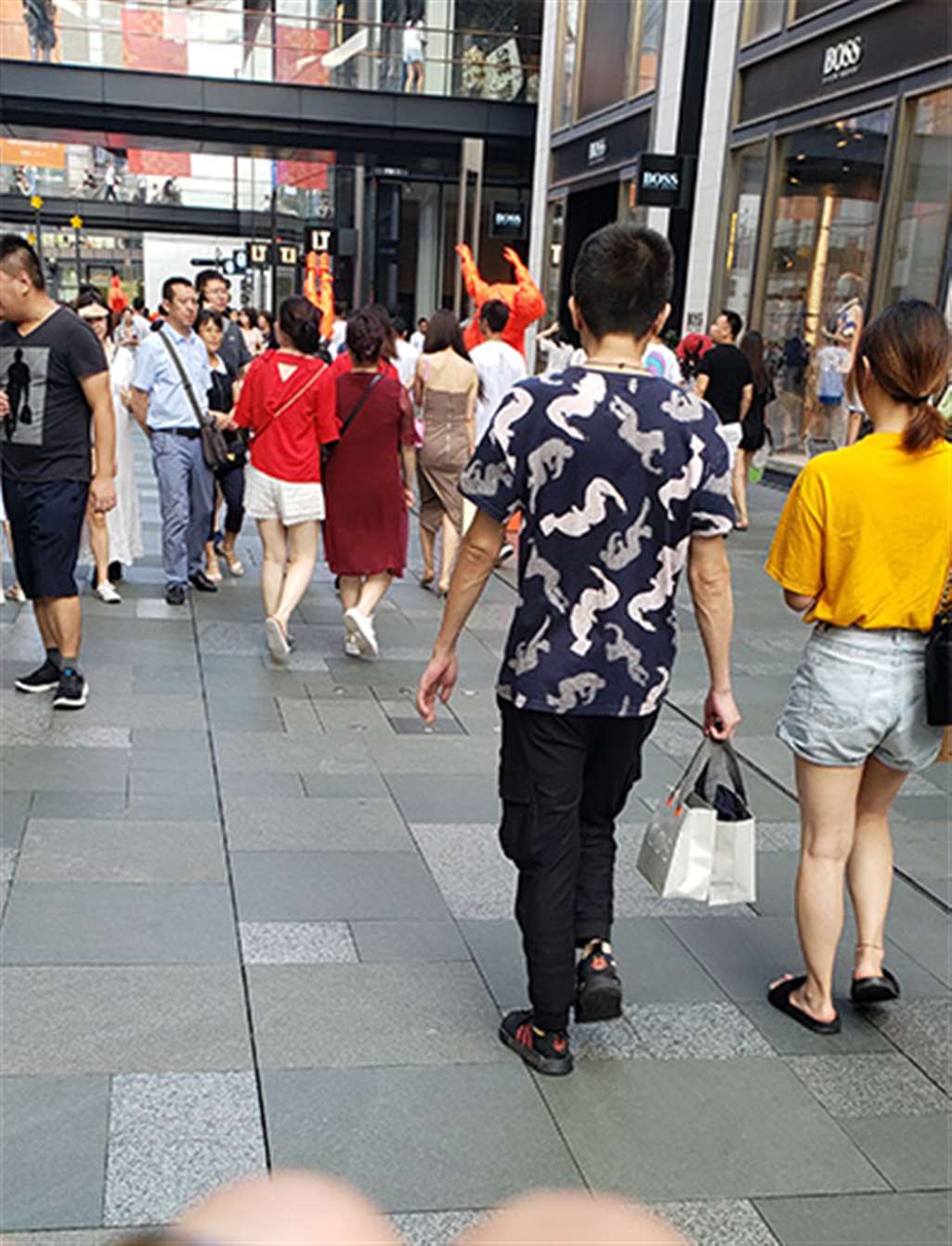 图片[3]-【凯恩赛贴】长裙**-街拍流行馆