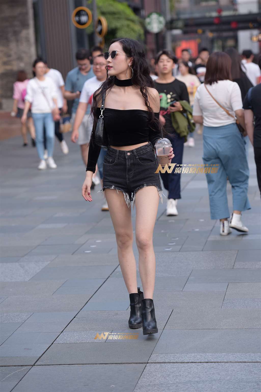 图片[4]-热裤长腿美女-街拍流行馆