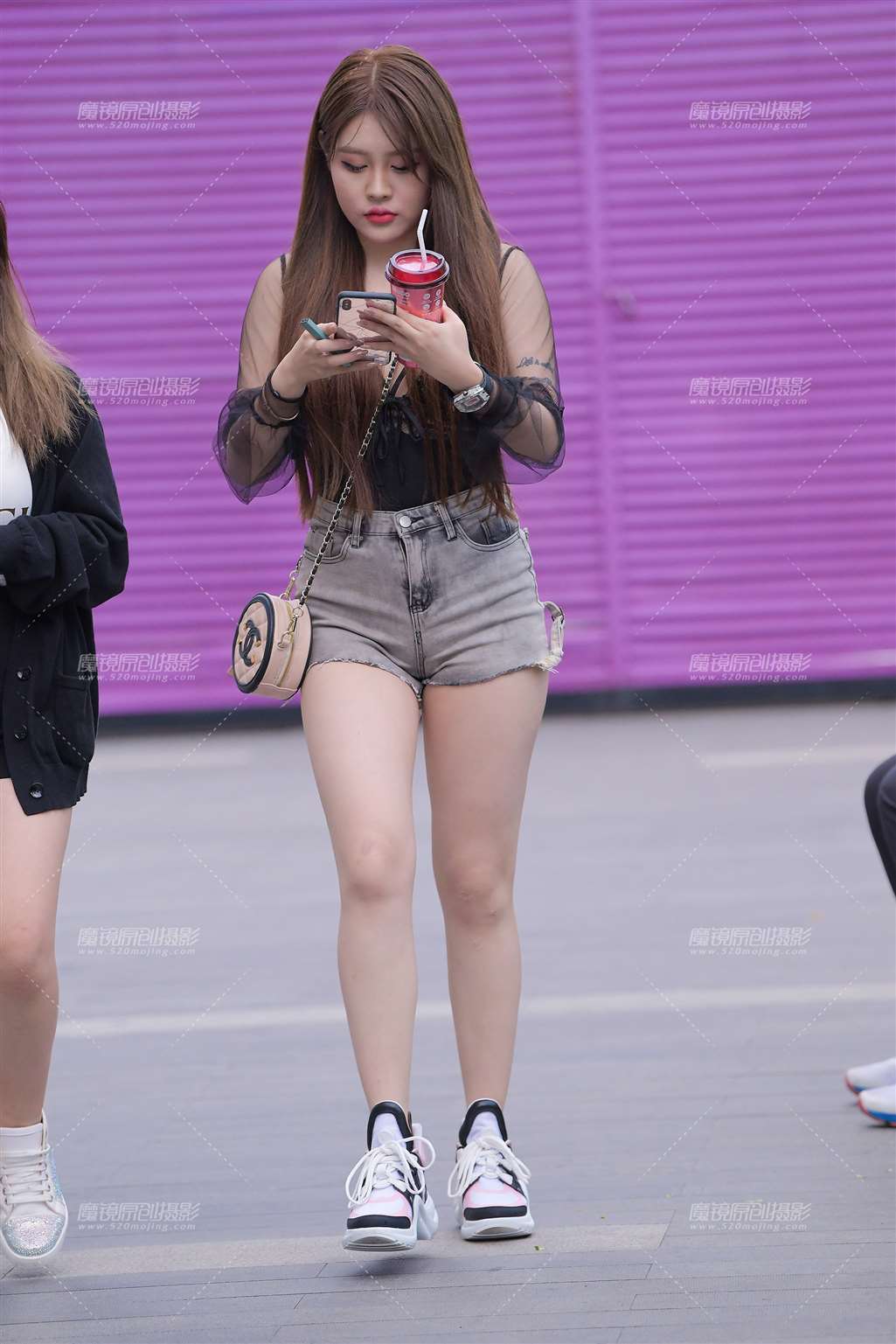 图片[1]-又一个肉嘟嘟de女生-街拍流行馆