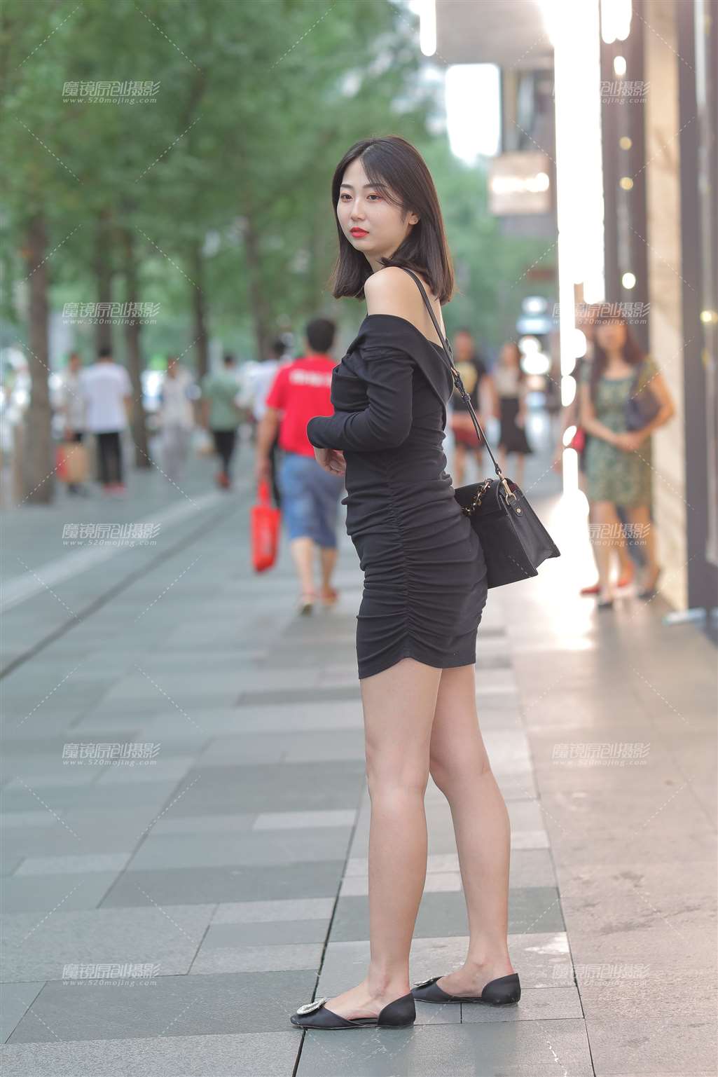 图片[2]-氧气般的少女感-街拍流行馆