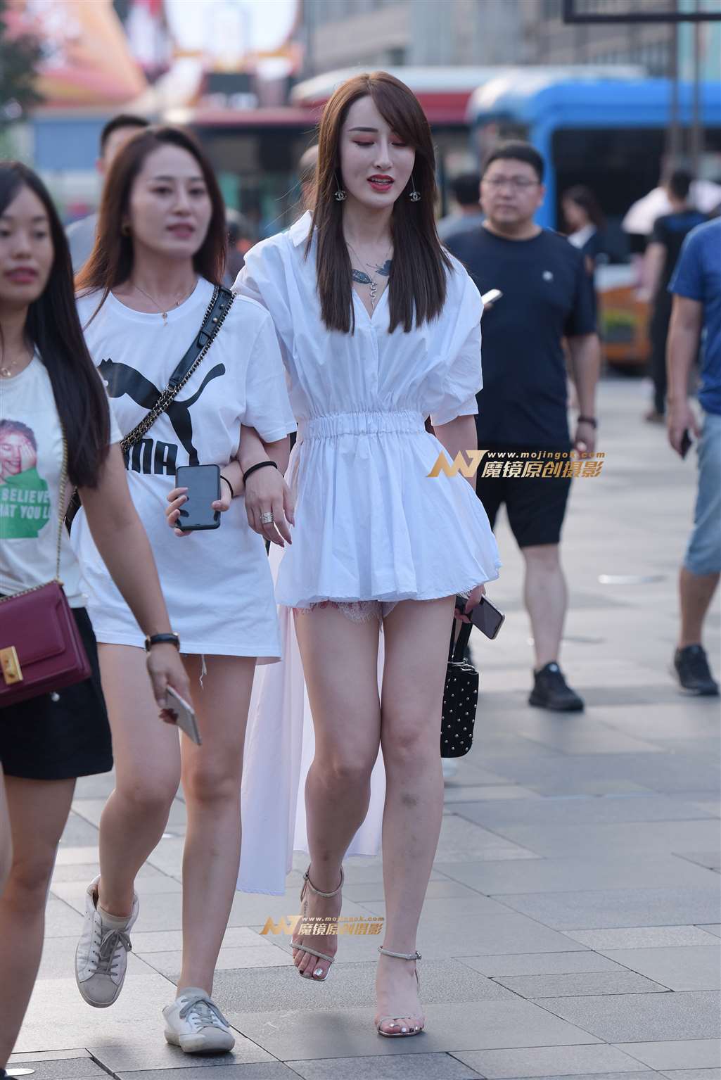 图片[5]-高跟长裙美女-街拍流行馆