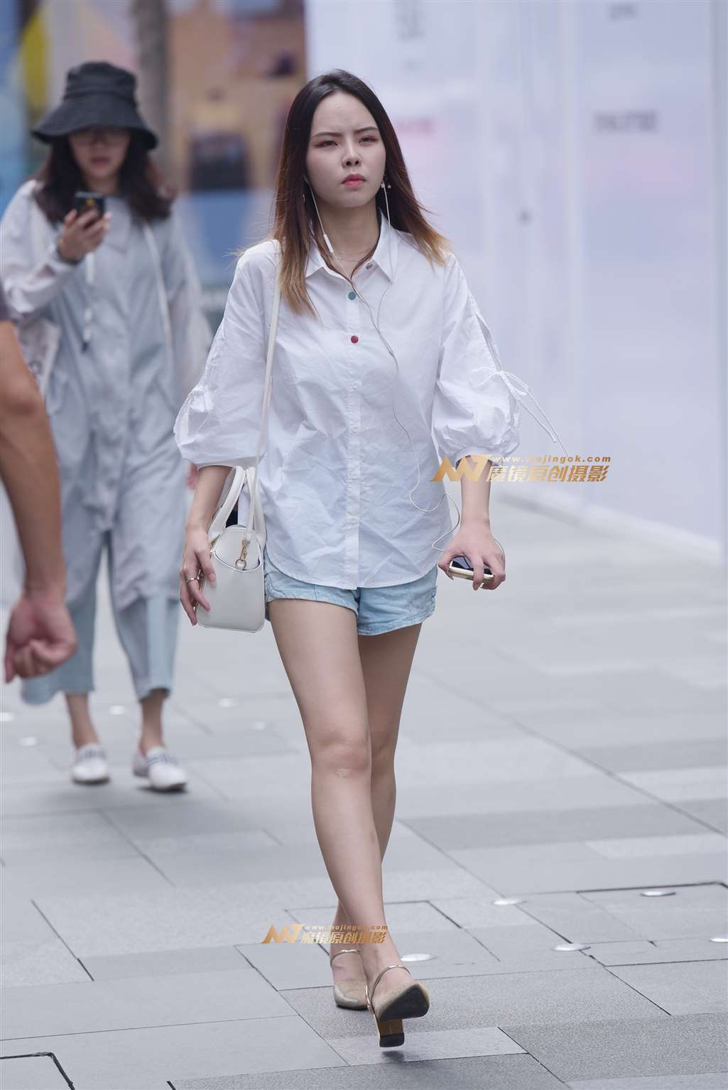 图片[5]-长腿美女-街拍流行馆