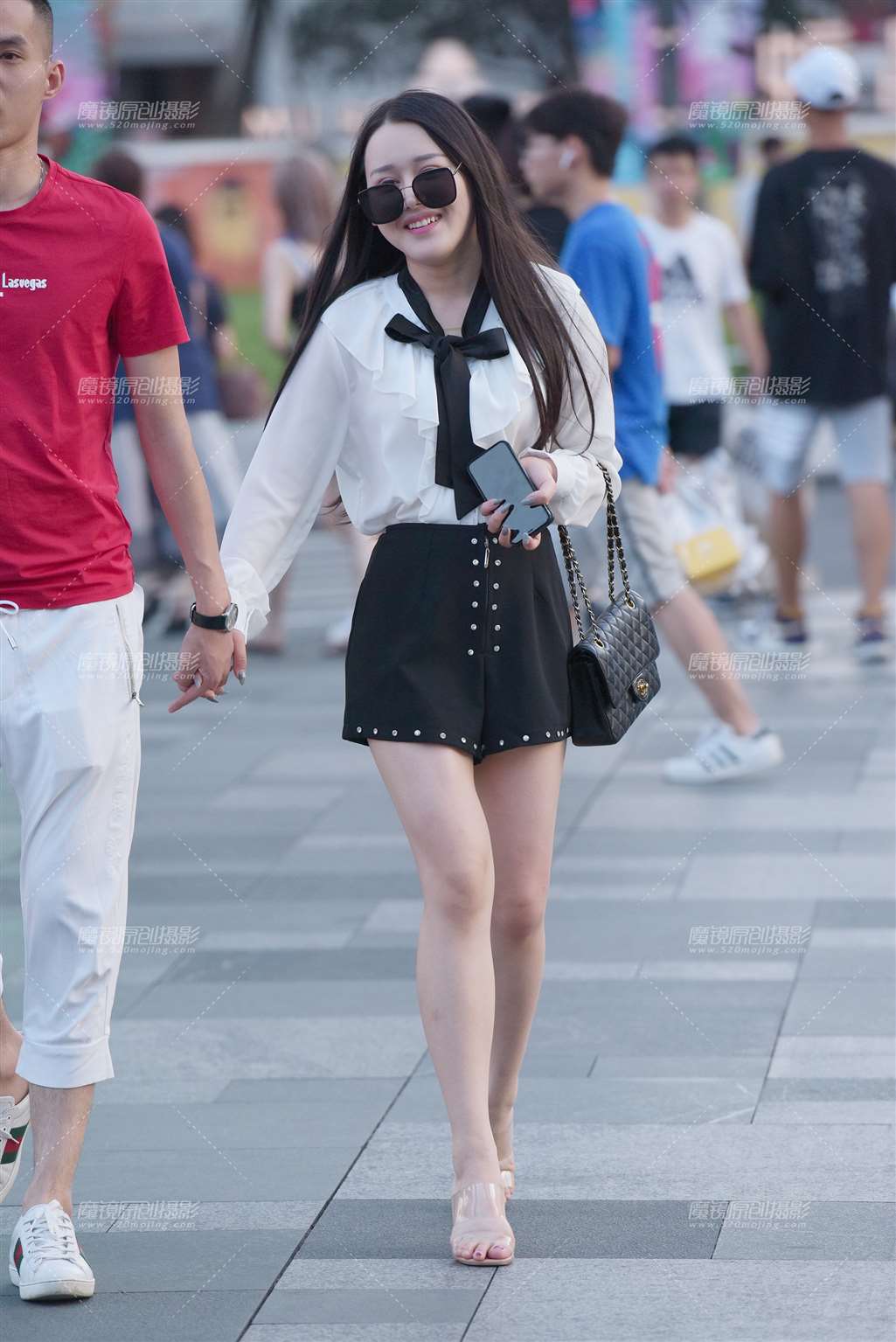 图片[3]-戴墨镜美女-街拍流行馆