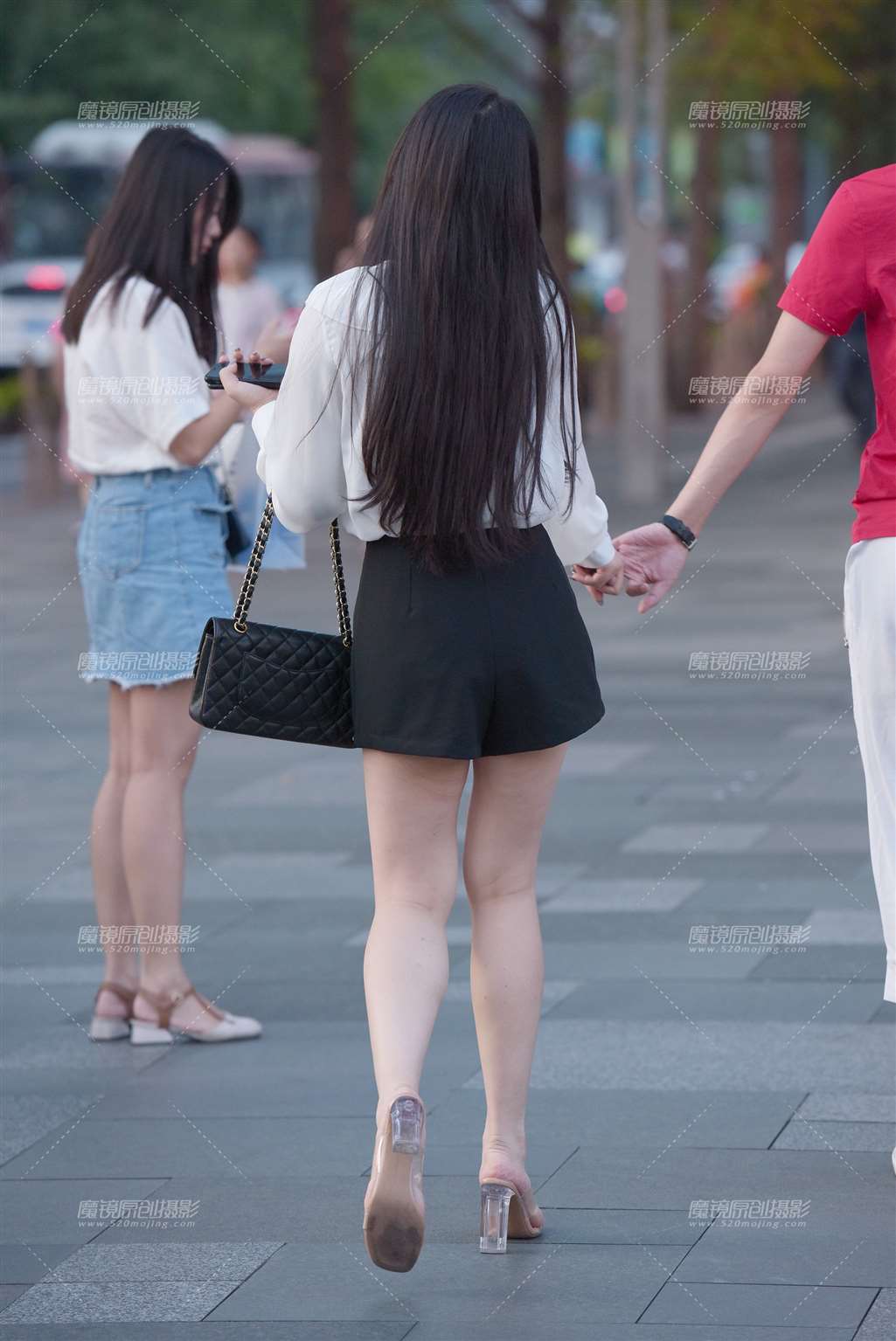 图片[2]-戴墨镜美女-街拍流行馆