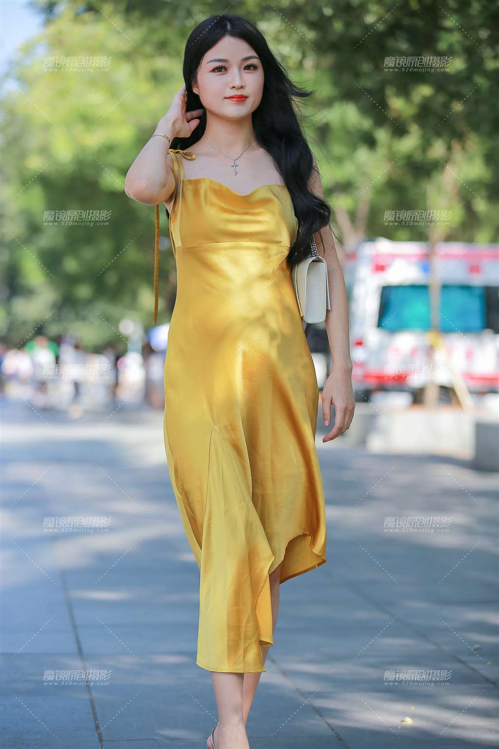图片[1]-漂亮的准妈妈-街拍流行馆