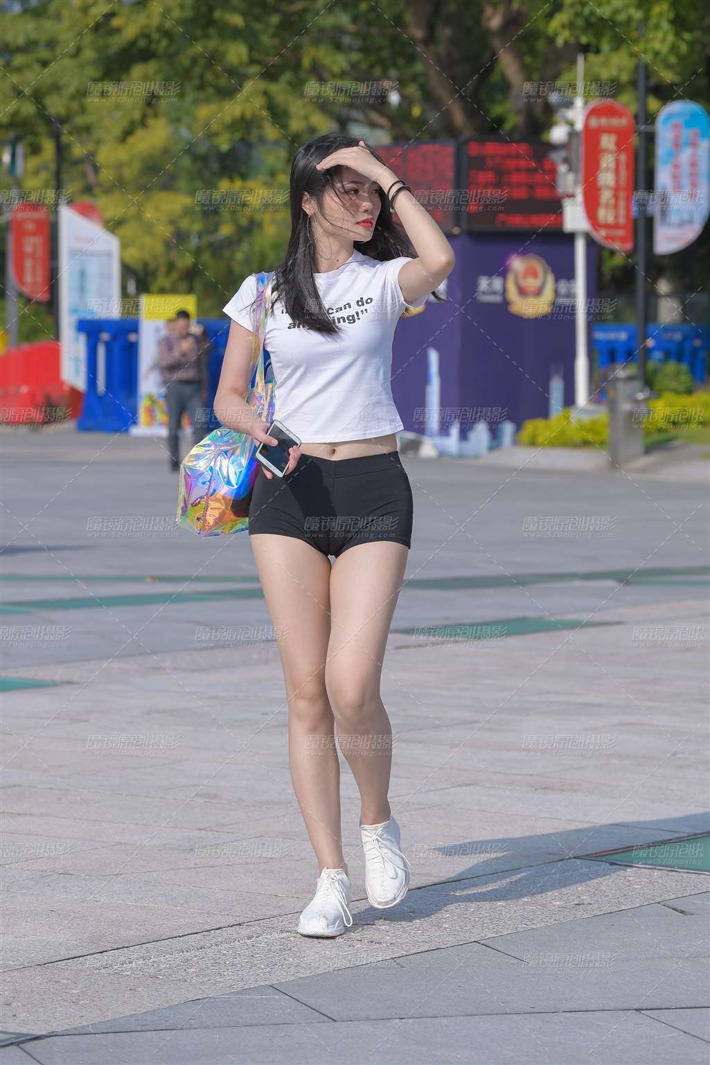 图片[1]-【视觉冲击模拍作品】紧身黑色热裤美女-街拍流行馆