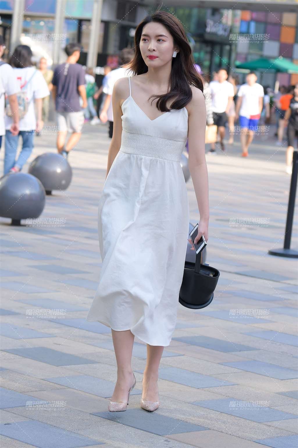 图片[5]-白裙美女-街拍流行馆