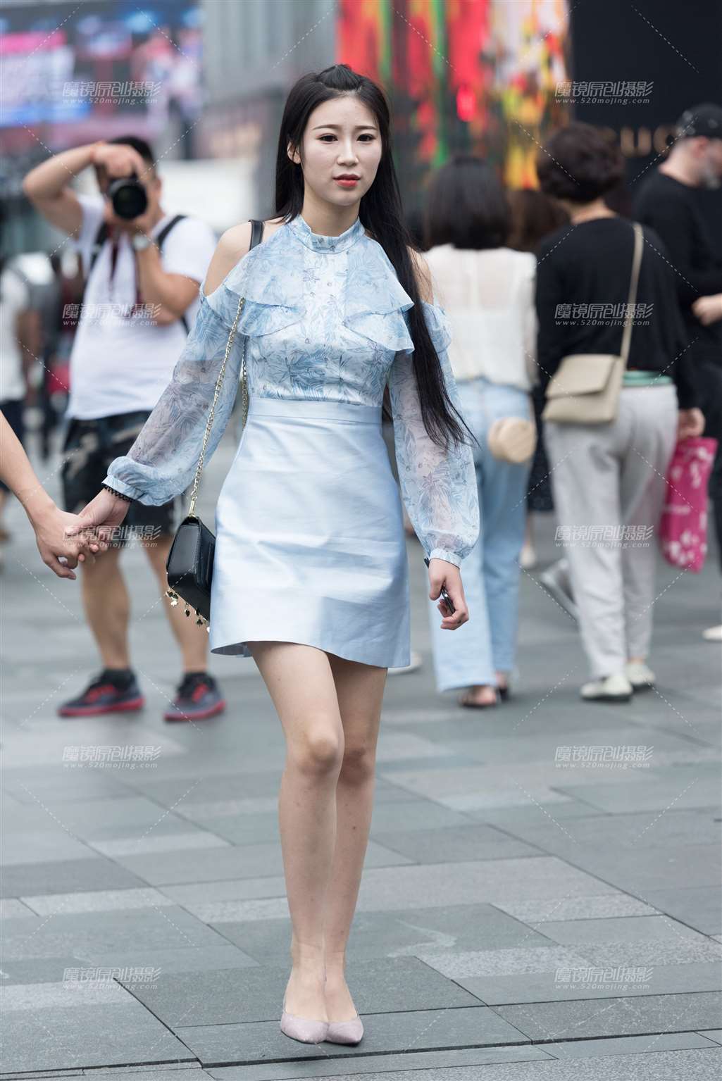 图片[1]-连衣裙美女-街拍流行馆