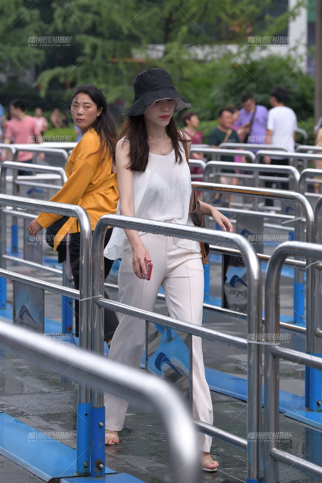 图片[1]-进场-街拍流行馆
