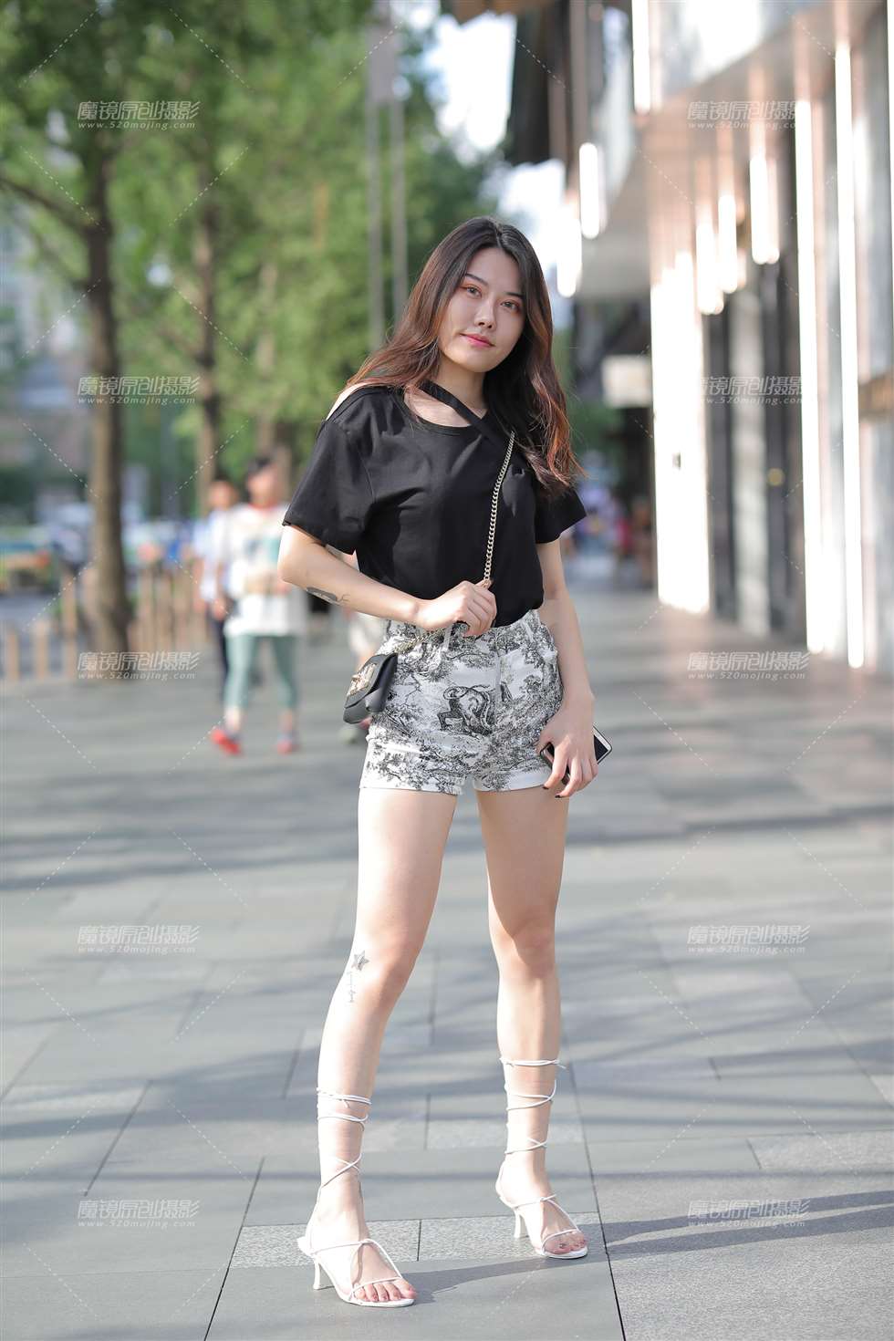 图片[5]-美腿女孩-街拍流行馆