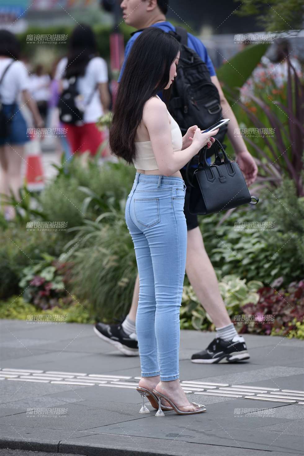 图片[3]-牛字裤美女-街拍流行馆