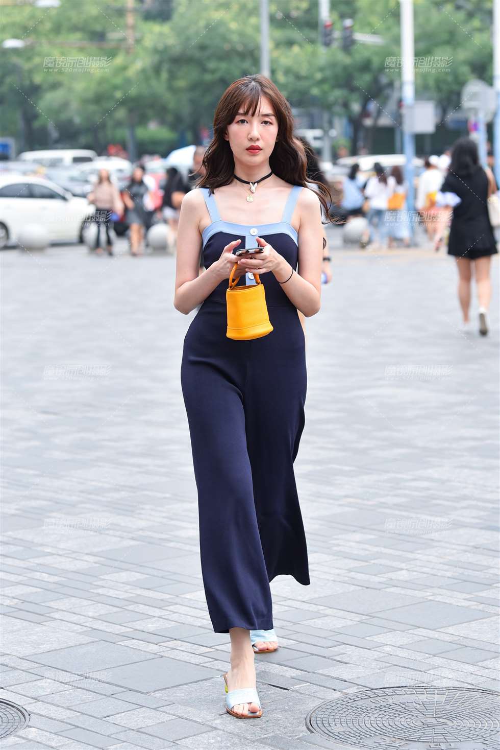 图片[3]-精致连体装美女-街拍流行馆