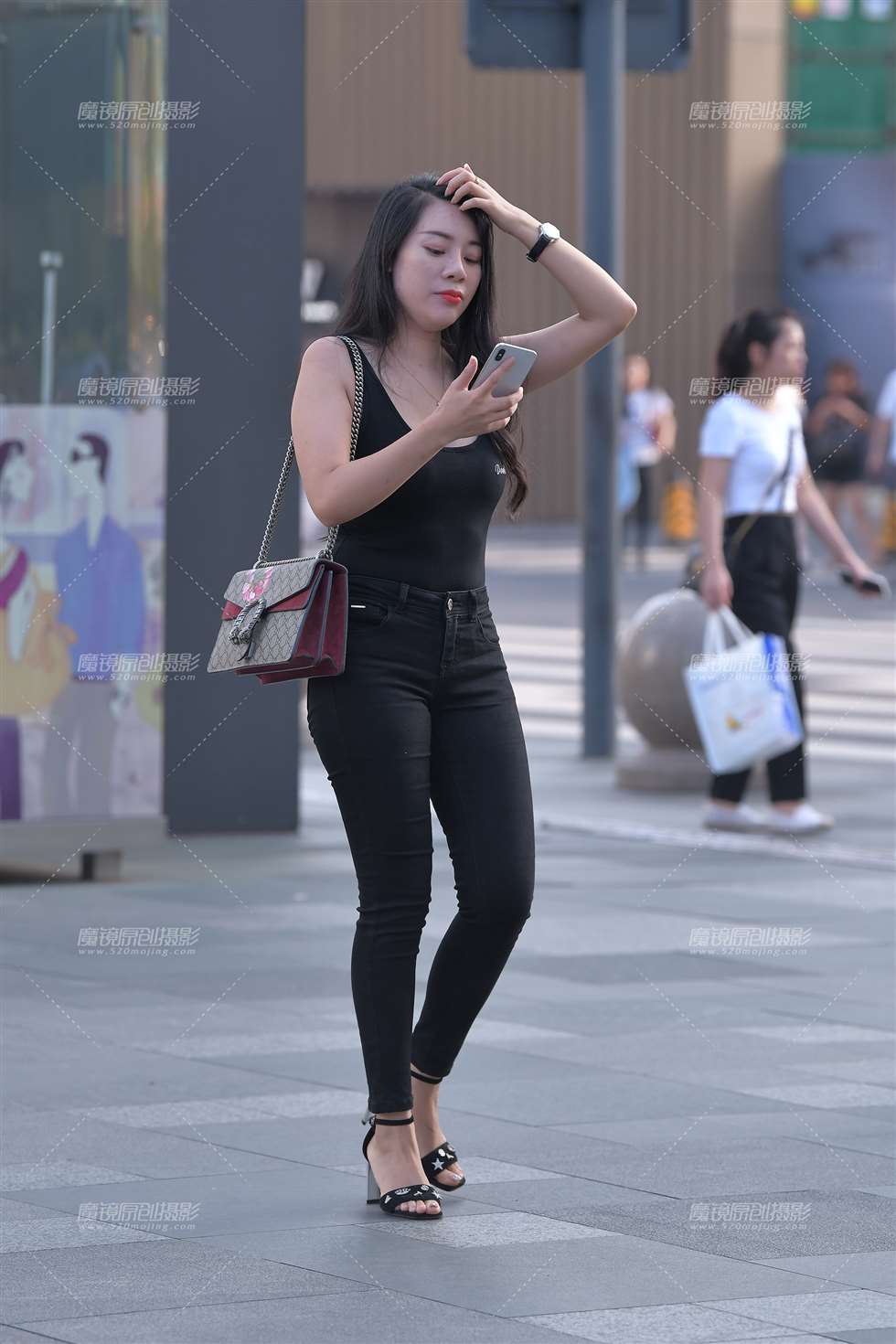 图片[5]-HEI色紧身**-街拍流行馆