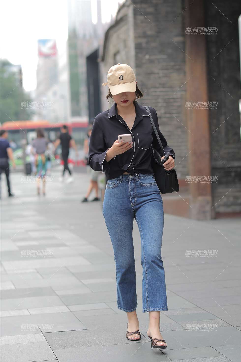 图片[1]-紧身牛仔裤-街拍流行馆