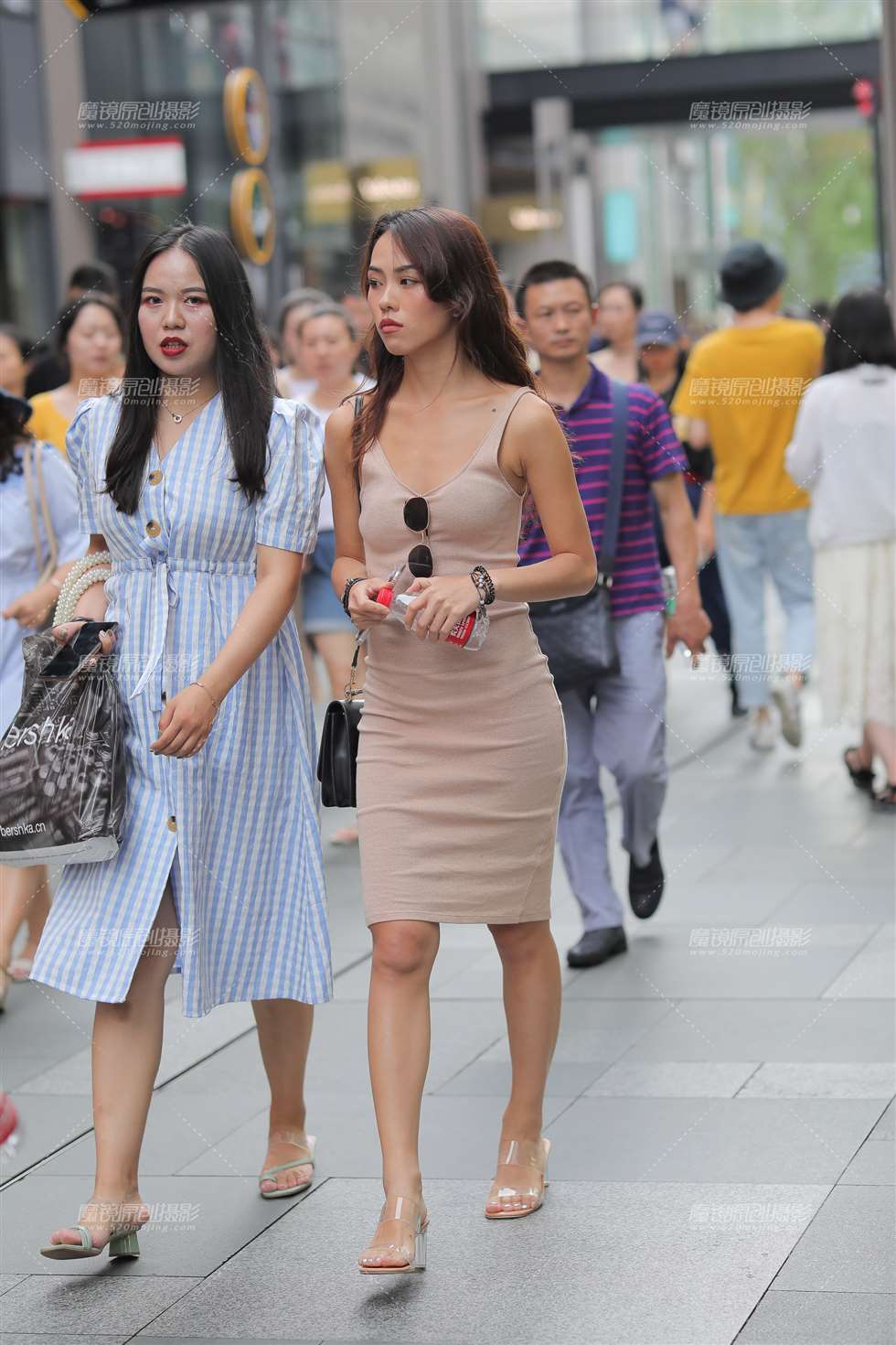 图片[1]-苗条美-街拍流行馆