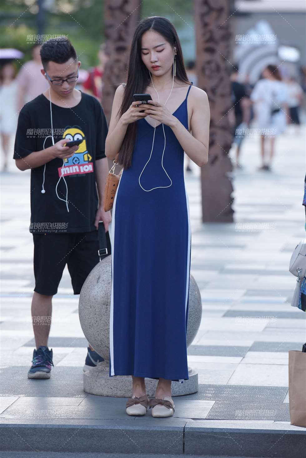 图片[3]-包臀裙美女-街拍流行馆