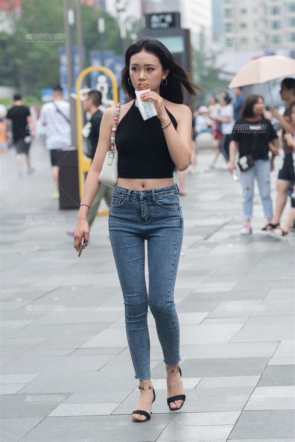 图片[1]-紧牛-街拍流行馆