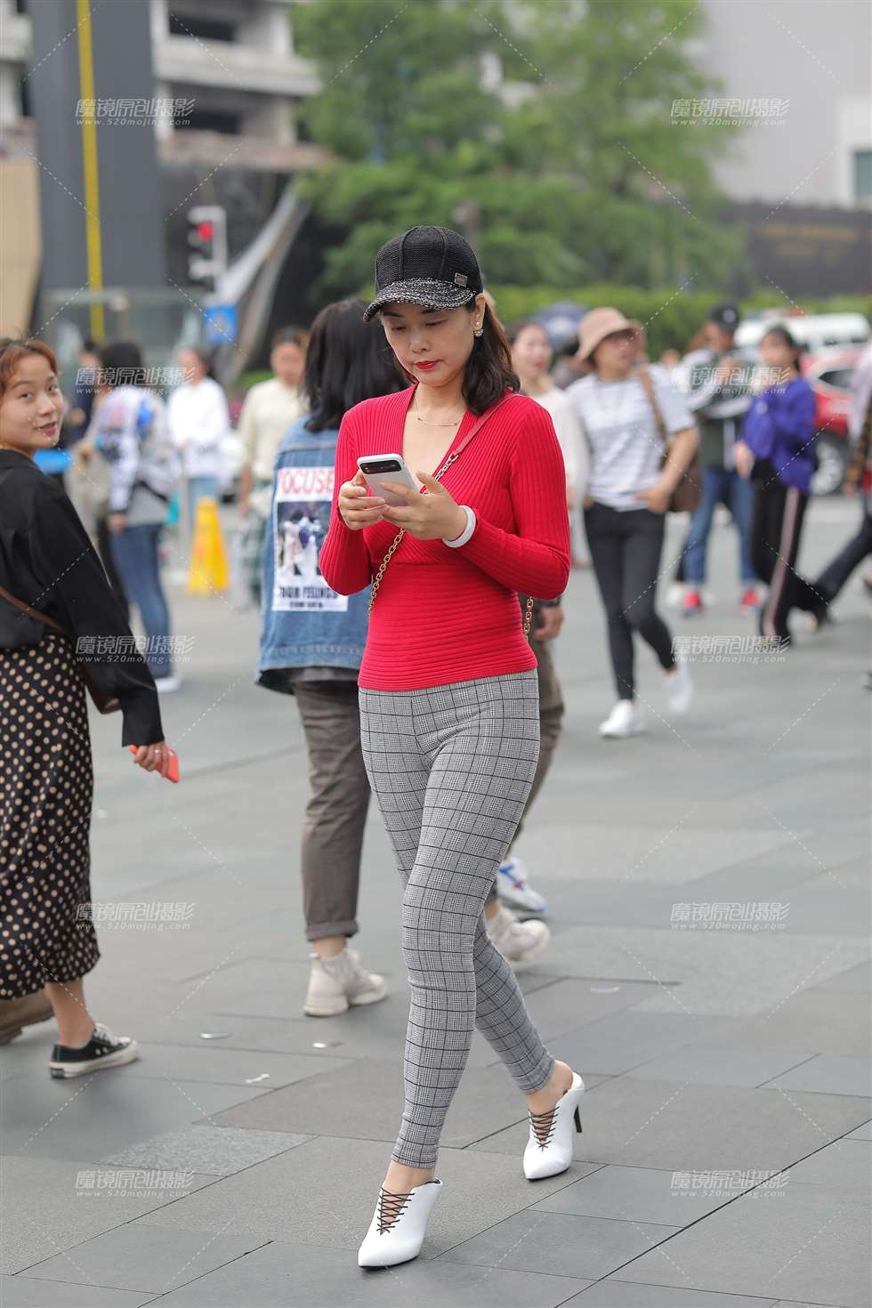 图片[5]-姐的回眸一笑 撩动你的心-街拍流行馆