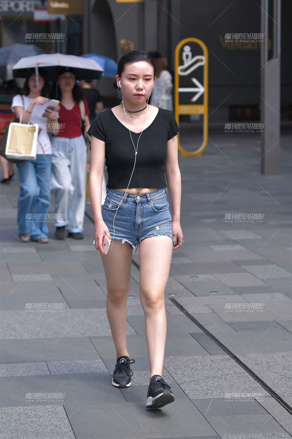 图片[4]-短装露肚脐热裤-街拍流行馆