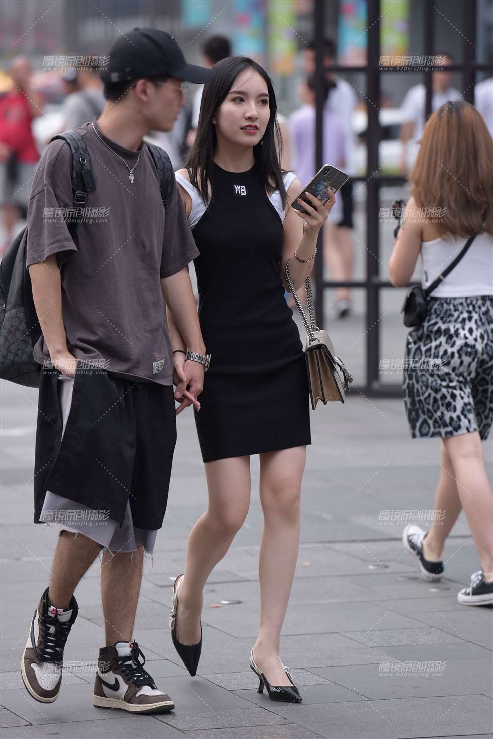 图片[1]-连衣裙美女-街拍流行馆