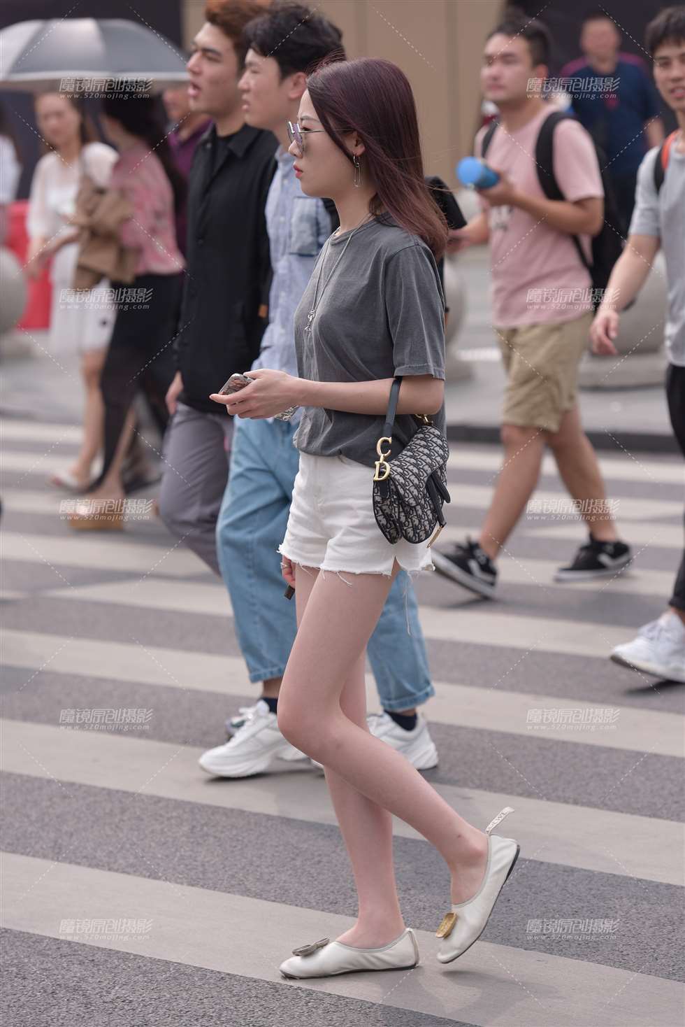 图片[5]-墨镜美女-街拍流行馆