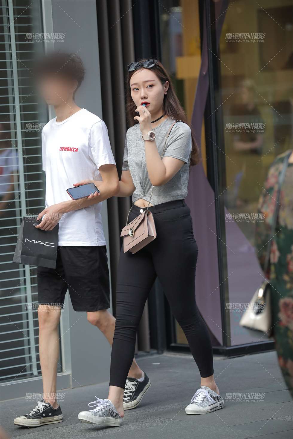 图片[1]-紧牛-街拍流行馆