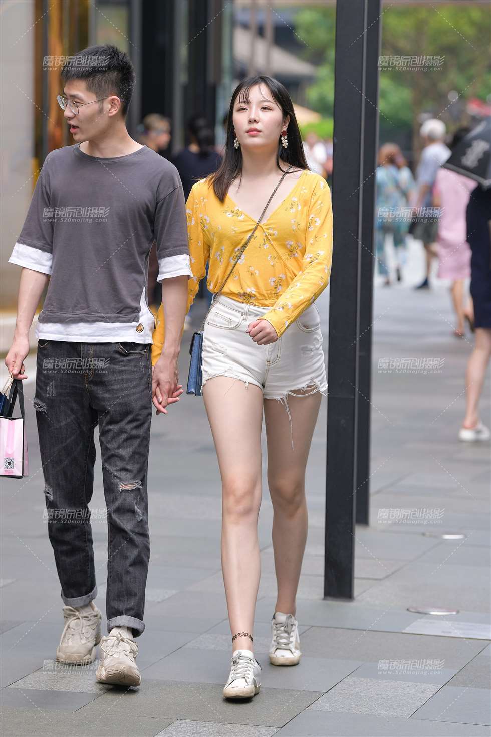图片[3]-【视觉冲击赛贴】大白腿女盆友~-街拍流行馆