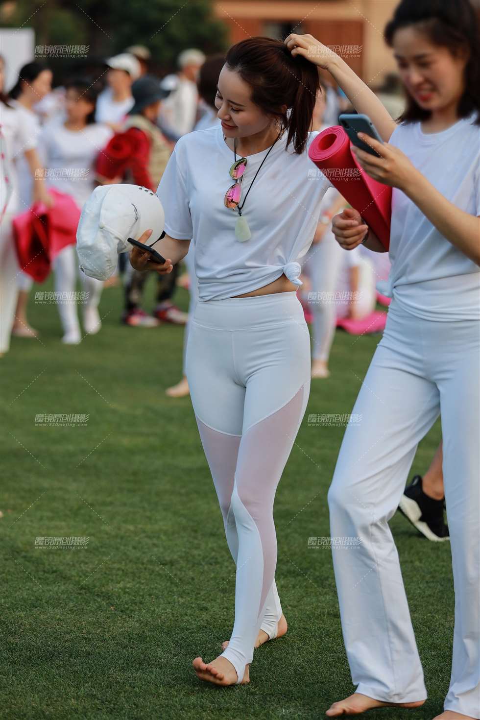 图片[1]-【小默赛帖】1716洁白美女身材很好-街拍流行馆