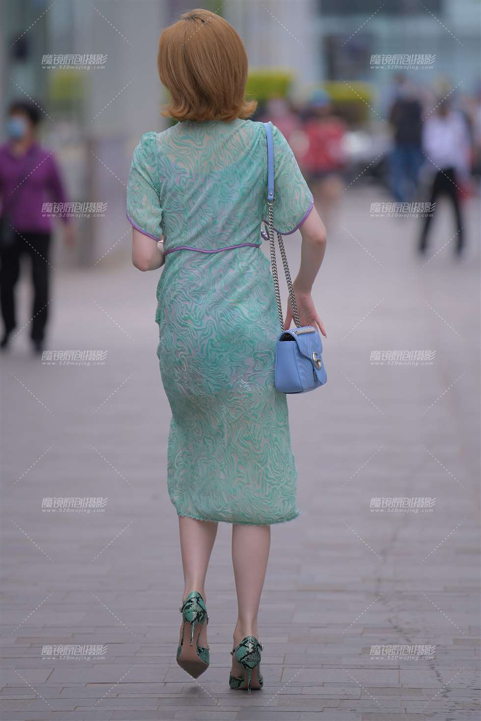 图片[2]-【红石赛帖】美女笑的很甜-街拍流行馆