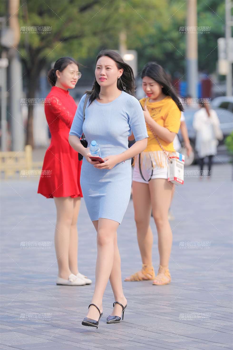 图片[3]-美背小姐姐-街拍流行馆