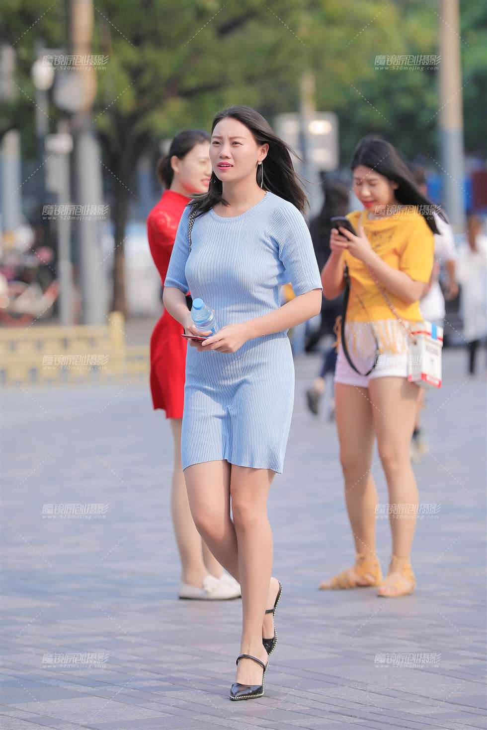 图片[4]-美背小姐姐-街拍流行馆
