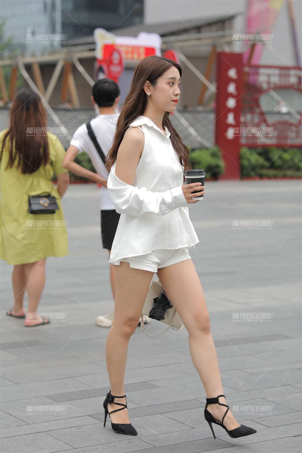 图片[1]-【凯恩赛贴】漂亮美眉-街拍流行馆