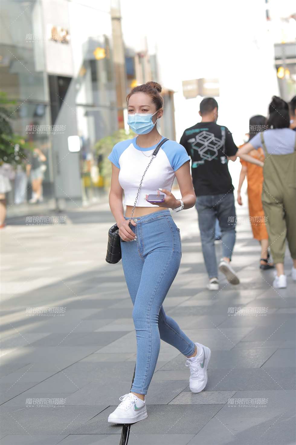 图片[5]-【凯恩赛帖】小姐姐穿紧牛真好看-街拍流行馆