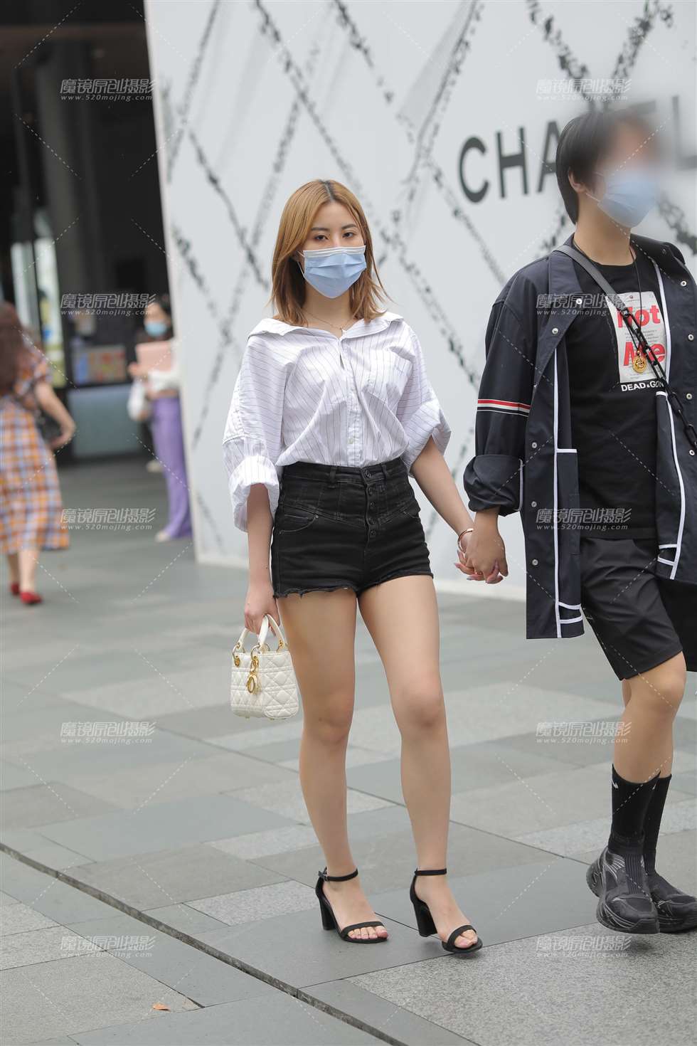图片[4]-【凯恩赛帖】热裤女孩-街拍流行馆