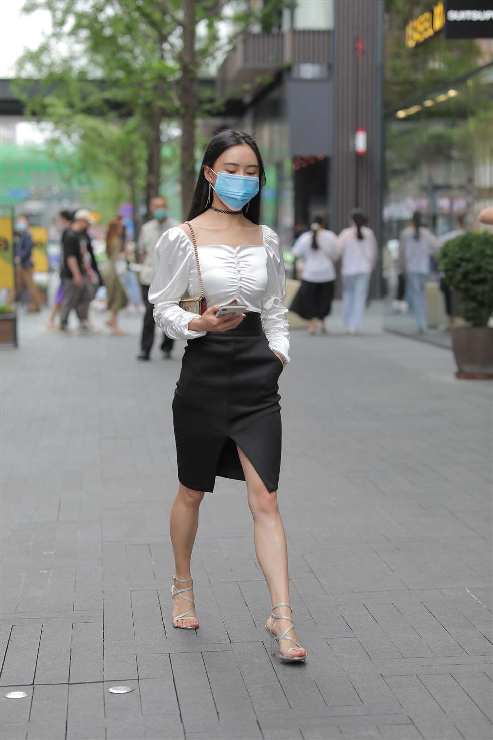 图片[4]-【凯恩赛帖】气质绝佳的小姐姐-街拍流行馆