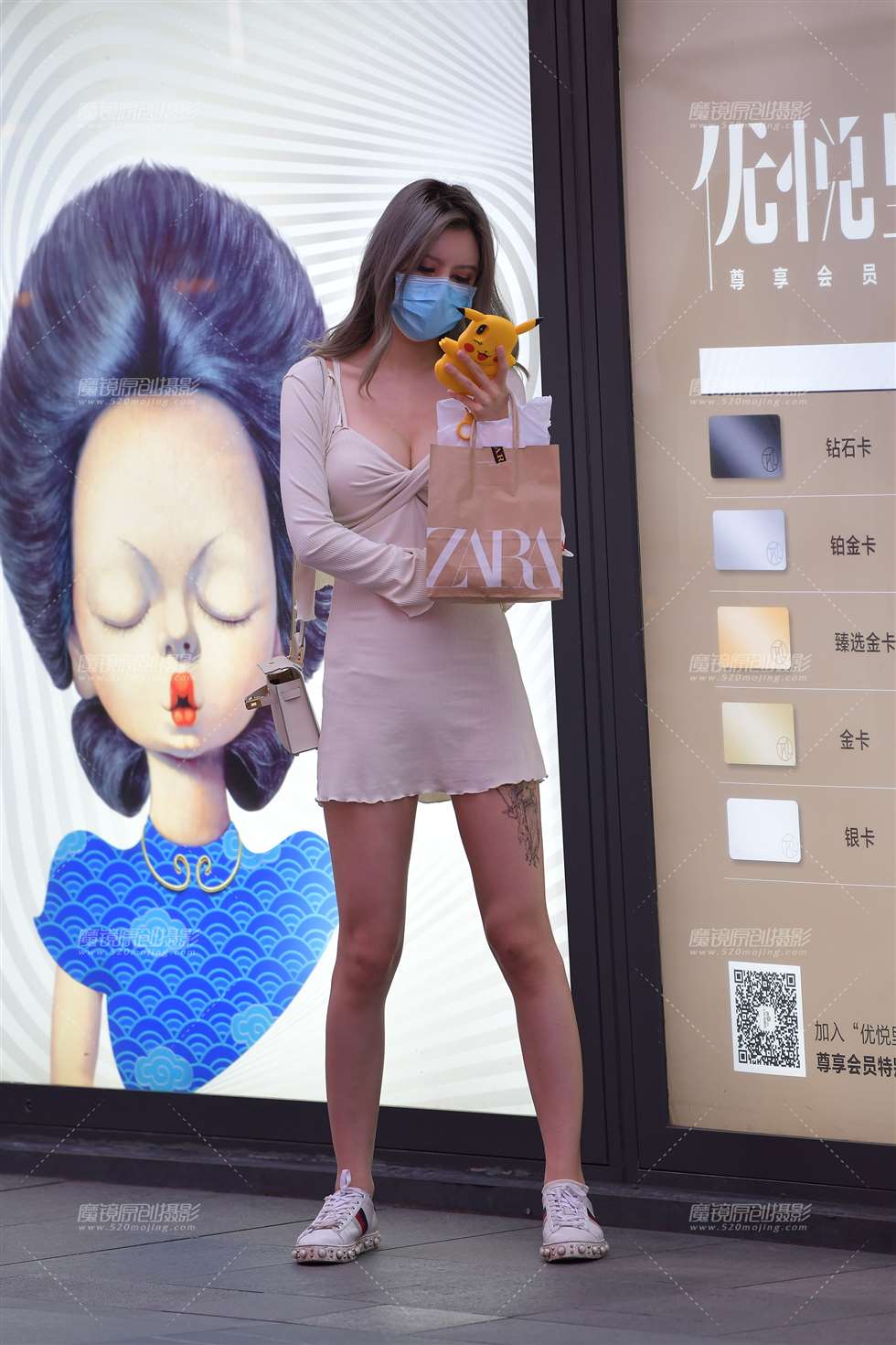 图片[1]-【视觉冲击赛贴】黄昏下de性感小姐姐-街拍流行馆