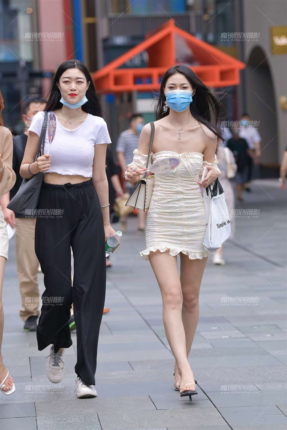 图片[4]-【视觉冲击赛贴】锁骨 美腿 包臀裙小姐姐-街拍流行馆