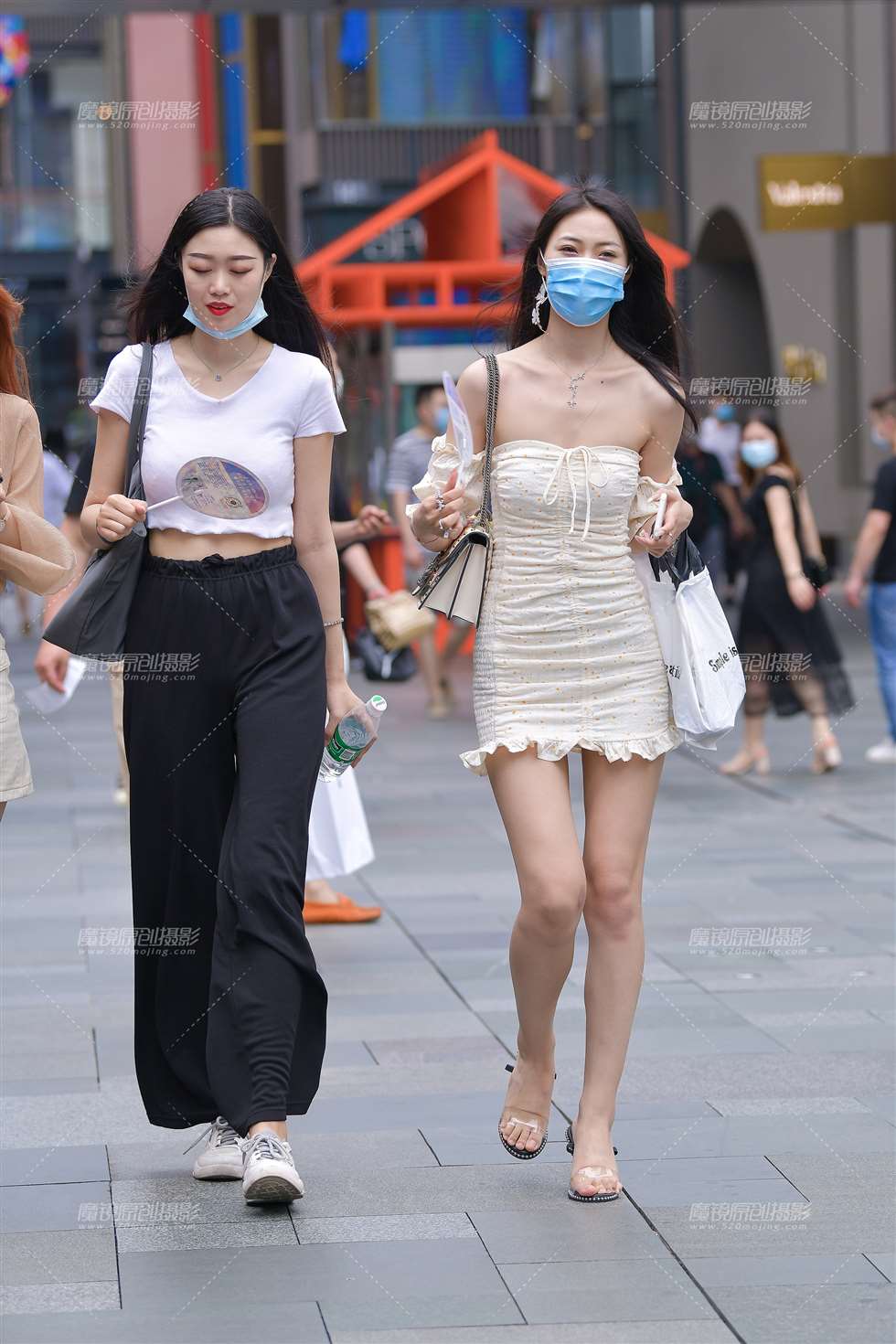 图片[5]-【视觉冲击赛贴】锁骨 美腿 包臀裙小姐姐-街拍流行馆
