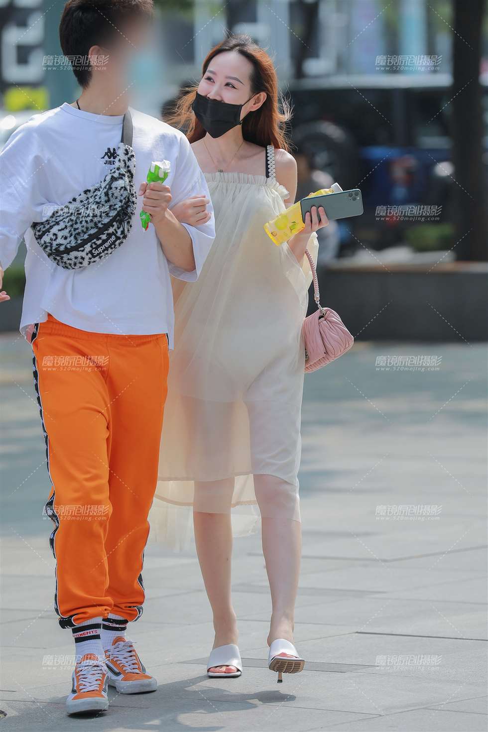 图片[1]-【玻璃赛帖】蕾丝裙漂亮女友-街拍流行馆