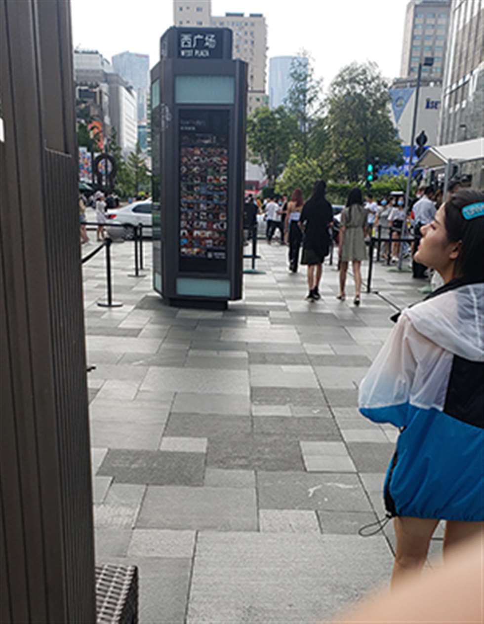 图片[3]-【凯恩赛贴】气质女孩-街拍流行馆
