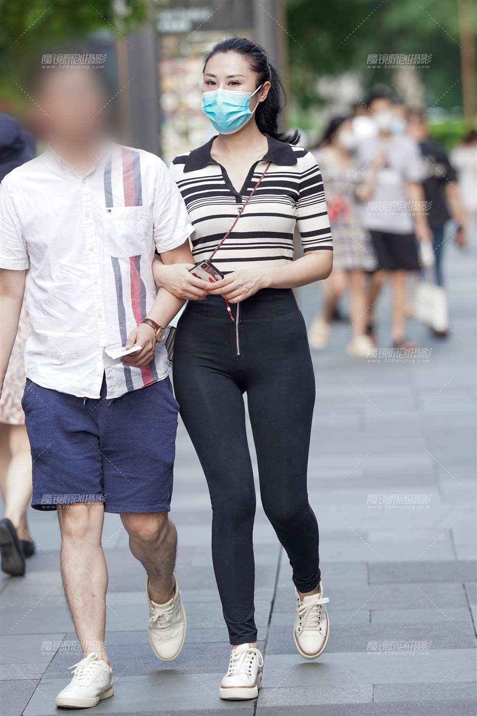 图片[1]-饱满的紧牛 美好的身材-街拍流行馆