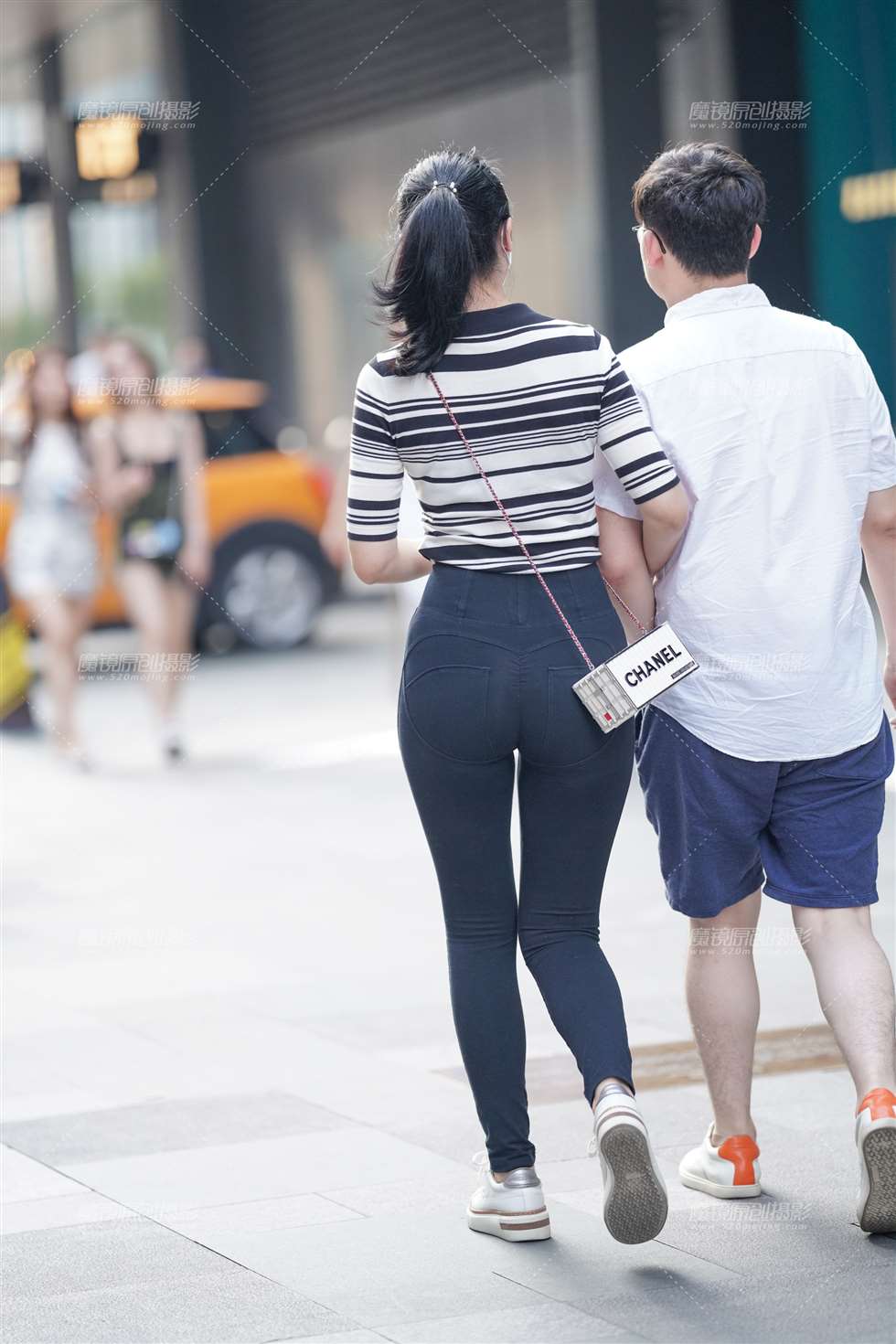 图片[2]-饱满的紧牛 美好的身材-街拍流行馆