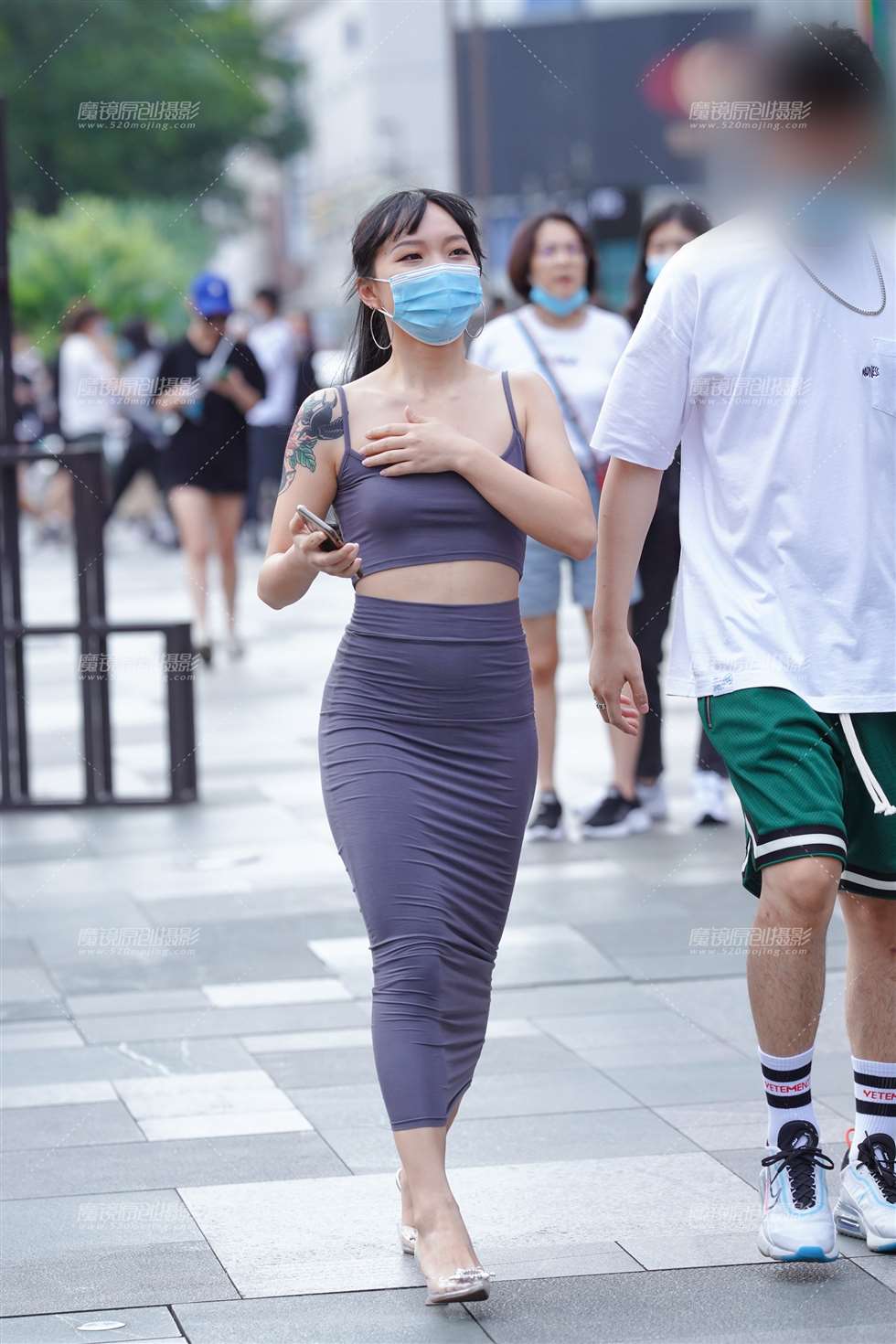 图片[5]-【凯恩赛贴】修身裙 性感线条-街拍流行馆