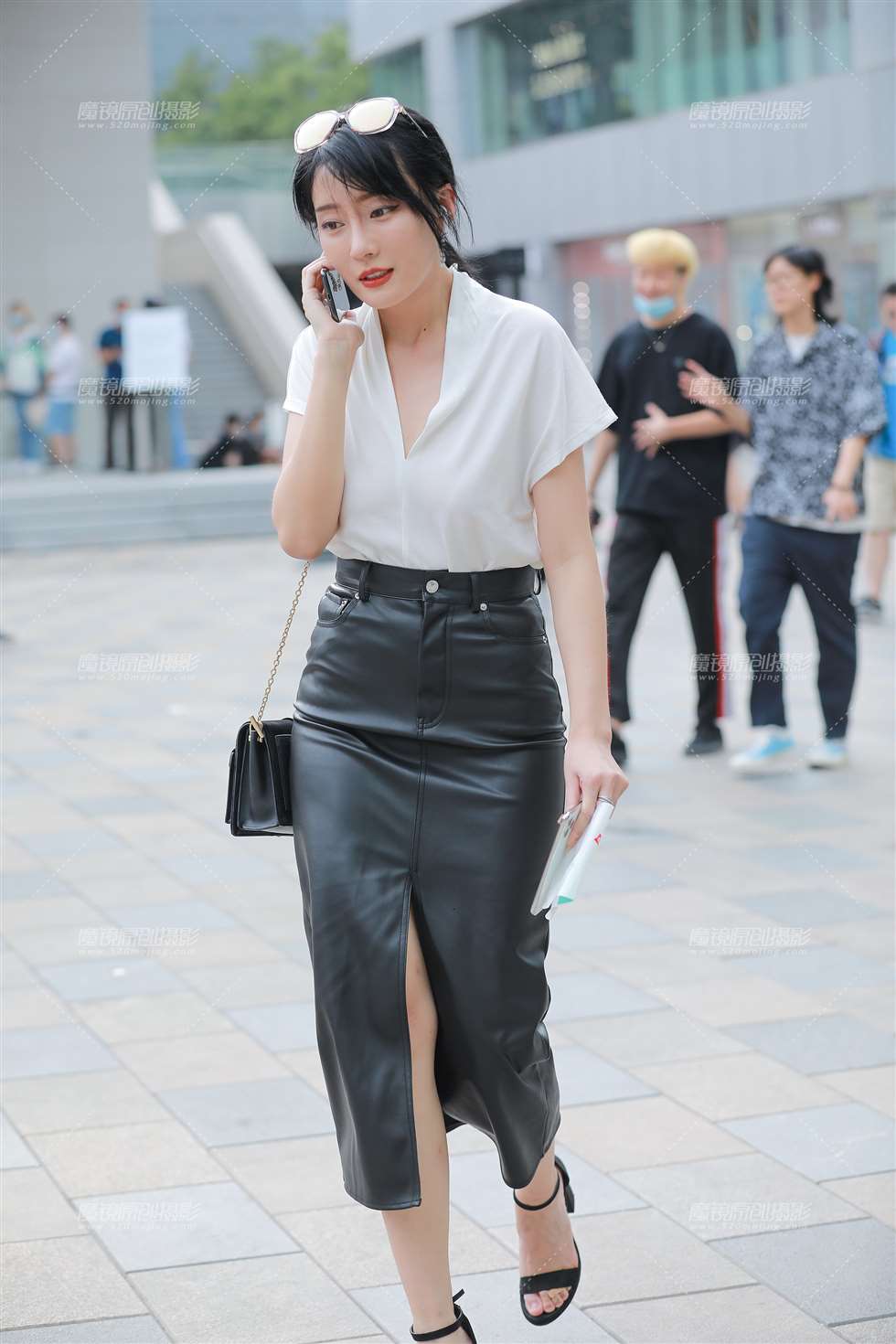 图片[3]-【玻璃街拍】成熟女人的美-街拍流行馆