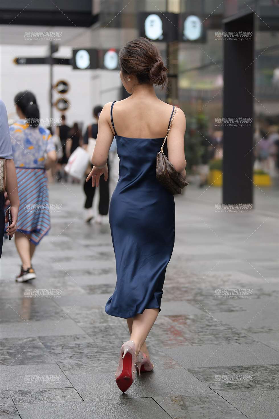 图片[2]-风情的小姐姐-街拍流行馆