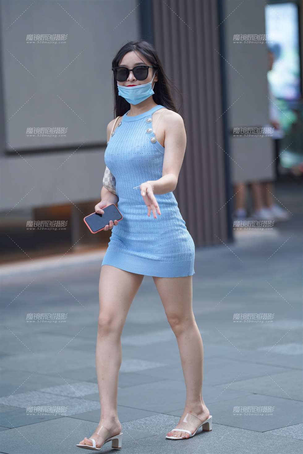 图片[1]-清爽的蓝裙美眉, 甜美可爱-街拍流行馆