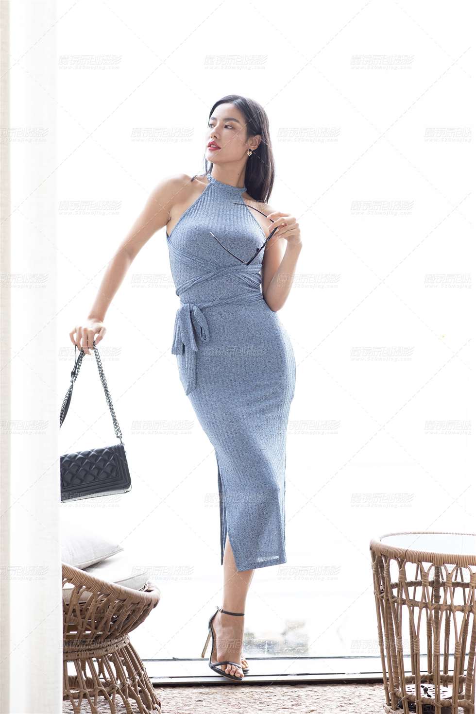 图片[1]-【范家辉大理旅拍作品】第三篇：蓝色长裙美女-街拍流行馆